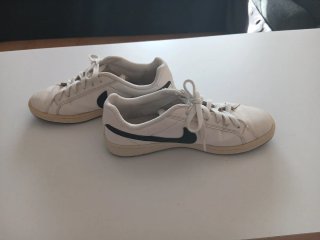 Zapatillas Nike Blancas y Negras