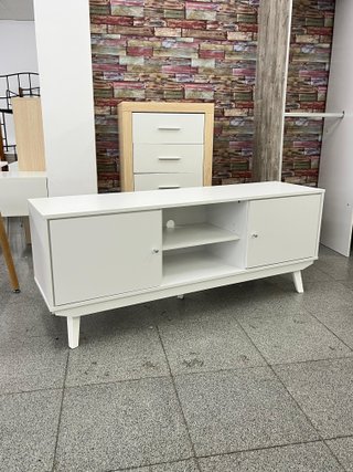 Mueble tv nuevo blanco con 2 puertas