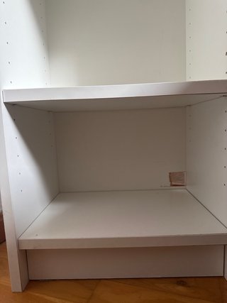 Estantería blanca de madera