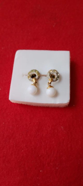 Elegantes pendientes perla colgante oro