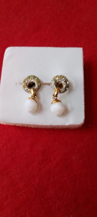Elegantes pendientes perla colgante oro
