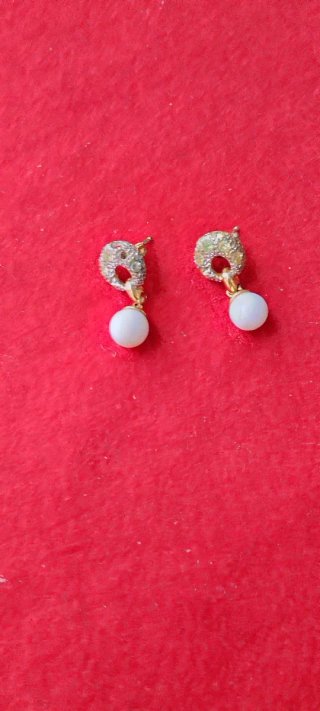 Elegantes pendientes perla colgante oro