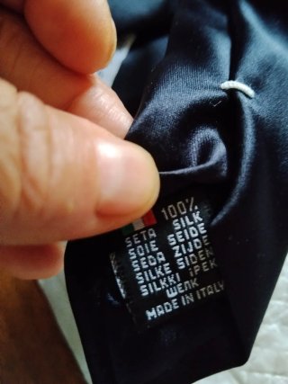Cravatta uomo seta blu scuro con pois colorati