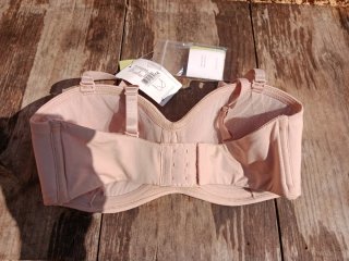 Sujetador sin tirantes beige