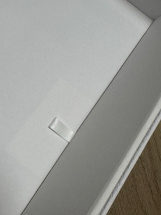 Caja ropas/ bolso Dior blanca y oro