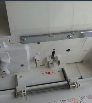 Máquina Pfaff Coverlock 4852
