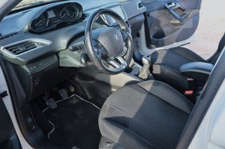 Peugeot 208 2018 Allure