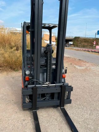 Carretilla elevadora Linde E16C matrículada