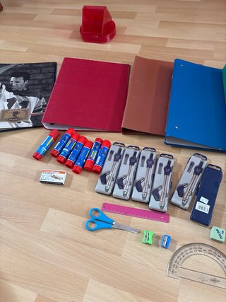 Material escolar variado