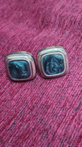 Conjunto Collar y Pendientes Cuadrados