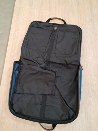 Porta trajes de viaje