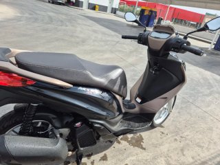 Piaggio Medley 125 2023 Negro/Marrón
