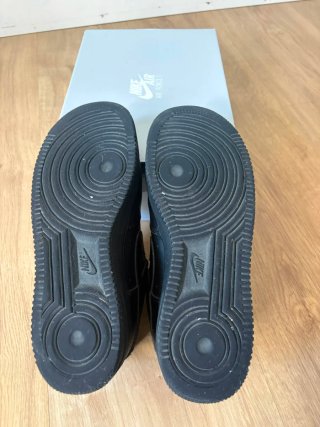Nike Air Force 1 Talla 38.5 Negras (usadas)