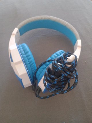 Cascos Gaming Azules y Blancos