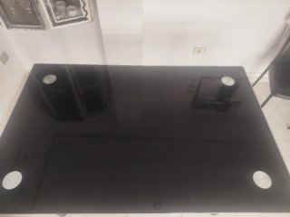 Mesa de cristal negra preciosa