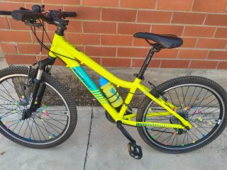 Bicicleta de montaña marca Connor, modelo 340