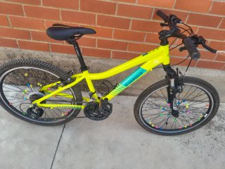 Bicicleta de montaña marca Connor, modelo 340