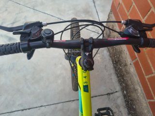 Bicicleta de montaña marca Connor, modelo 340