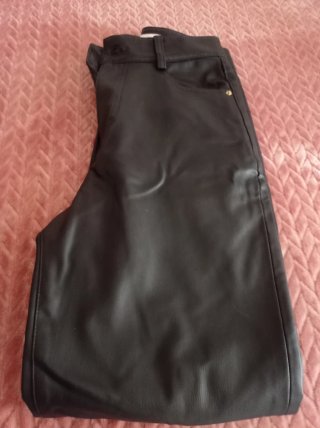 Pantalones Zara efecto piel negros