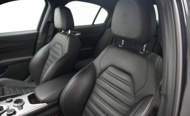 Alfa Romeo Giulia 2022, foto 15