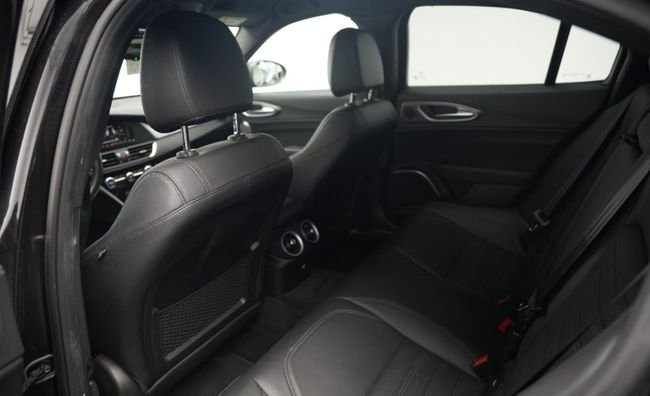 Alfa Romeo Giulia 2022, foto 23