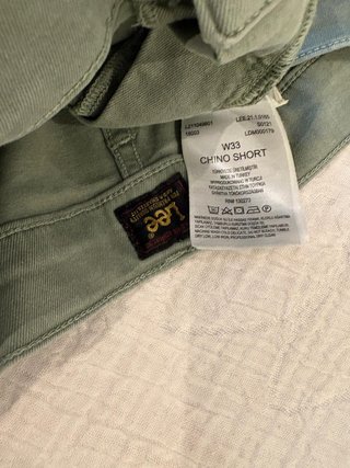 Pantalón corto chino Lee talla L (W33)