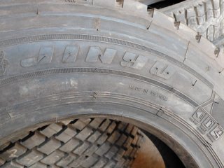 Neumáticos 215/75R17.5