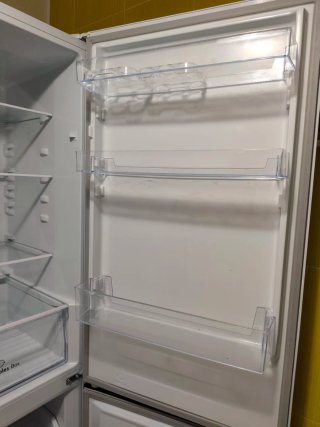 Frigorífico Combi Hisense RB390N4AWE