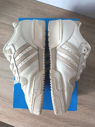 Adidas Rivalry Beige/Blanco Talla 38.5