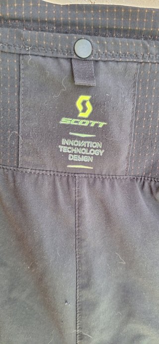 Pantalones cortos Scott RC