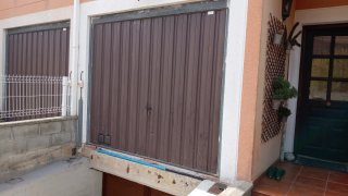 Portón de garaje de chapa de acero 250x216
