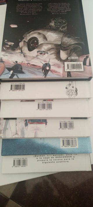 Descender - Completa (1-6) de Jeff Lemire.
