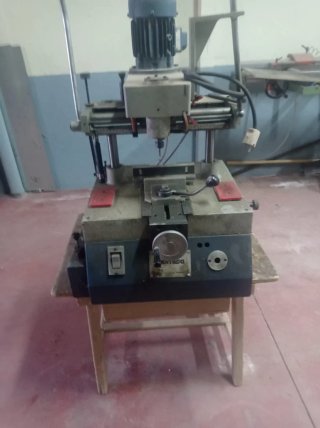 Maquinaria para carpintería metálica