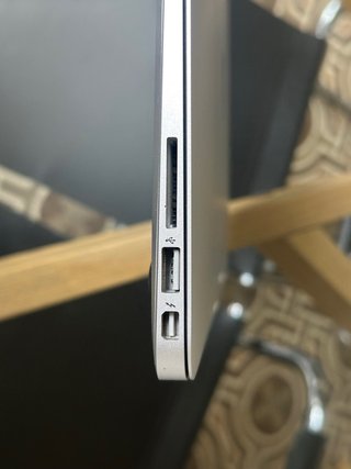 MacBook Air 13 2017 8GB RAM 128GB SSD COMO NUEVO