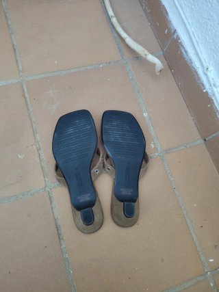 Sandalias Ante Pull and Bear Marrón