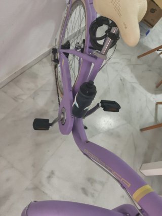 Bicicleta Morada Mujer con Cesta
