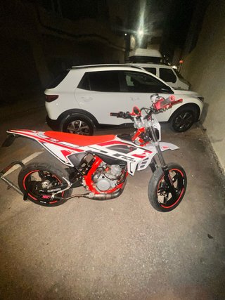 Beta RRT SM23 Supermotard Roja y Blanca