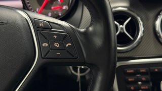 Mercedes-Benz GLA 200 2015