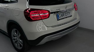 Mercedes-Benz GLA 200 2015