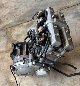 Motor Yamaha YZF 600