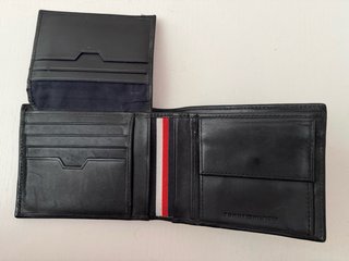 Cartera Tommy Hilfiger Negra Piel