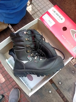 Botas de seguridad Cofra Talla 40.5