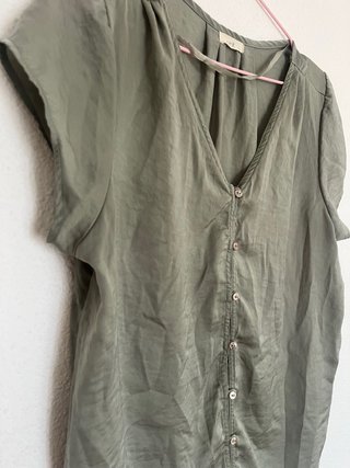 Blusa mujer marca Unit verde caqui
