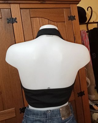 Top Halter Negro Boutique Local