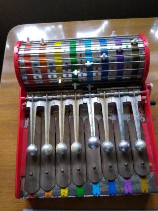 Xilófono infantil con tambor de colores