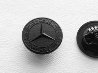 Logo Emblema Capó AMG Mercedes Negro Mate