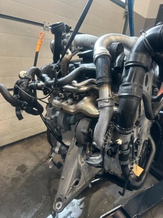Motor VW T5 AXE 174 CV