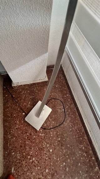 Lámpara de Pie LED Moderna