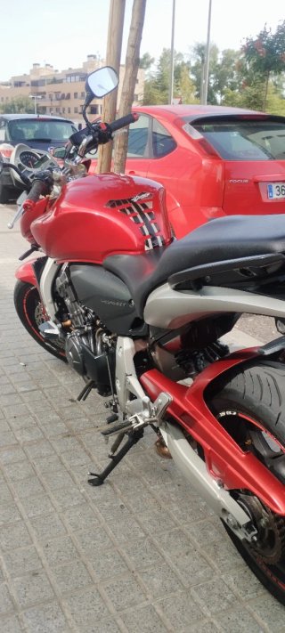 Honda CB600F Hornet ABS Roja y Plata