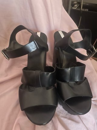 Sandalias Stradivarius Negras Plataforma Tacón Alt